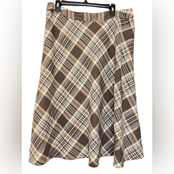 Jones Wear Plaid flannel skirt, size 14 P - Picture 2 of 6